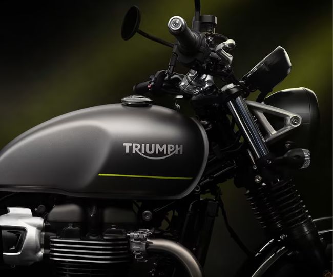 Triumph bonneville stealth edition भारतीय बाजार में हुई लॉन्च, यहां जानें कीमत से लेकर फीचर्स तक की डिटेल्स