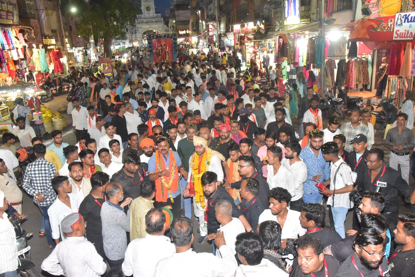 चैत्र नवरात्र आदि शक्ति और प्रभु श्री राम के जन्मोत्सव में संस्कारधानी जबलपुर में निकली झंडा यात्रा